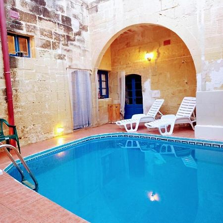 Ta Lucia Farmhouse With Private Pool And Bbq Villa Santa Luċija Dış mekan fotoğraf