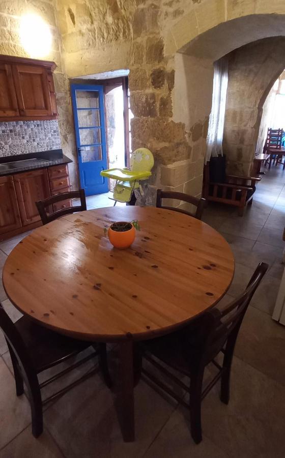 Ta Lucia Farmhouse With Private Pool And Bbq Villa Santa Luċija Dış mekan fotoğraf