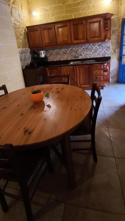 Ta Lucia Farmhouse With Private Pool And Bbq Villa Santa Luċija Dış mekan fotoğraf